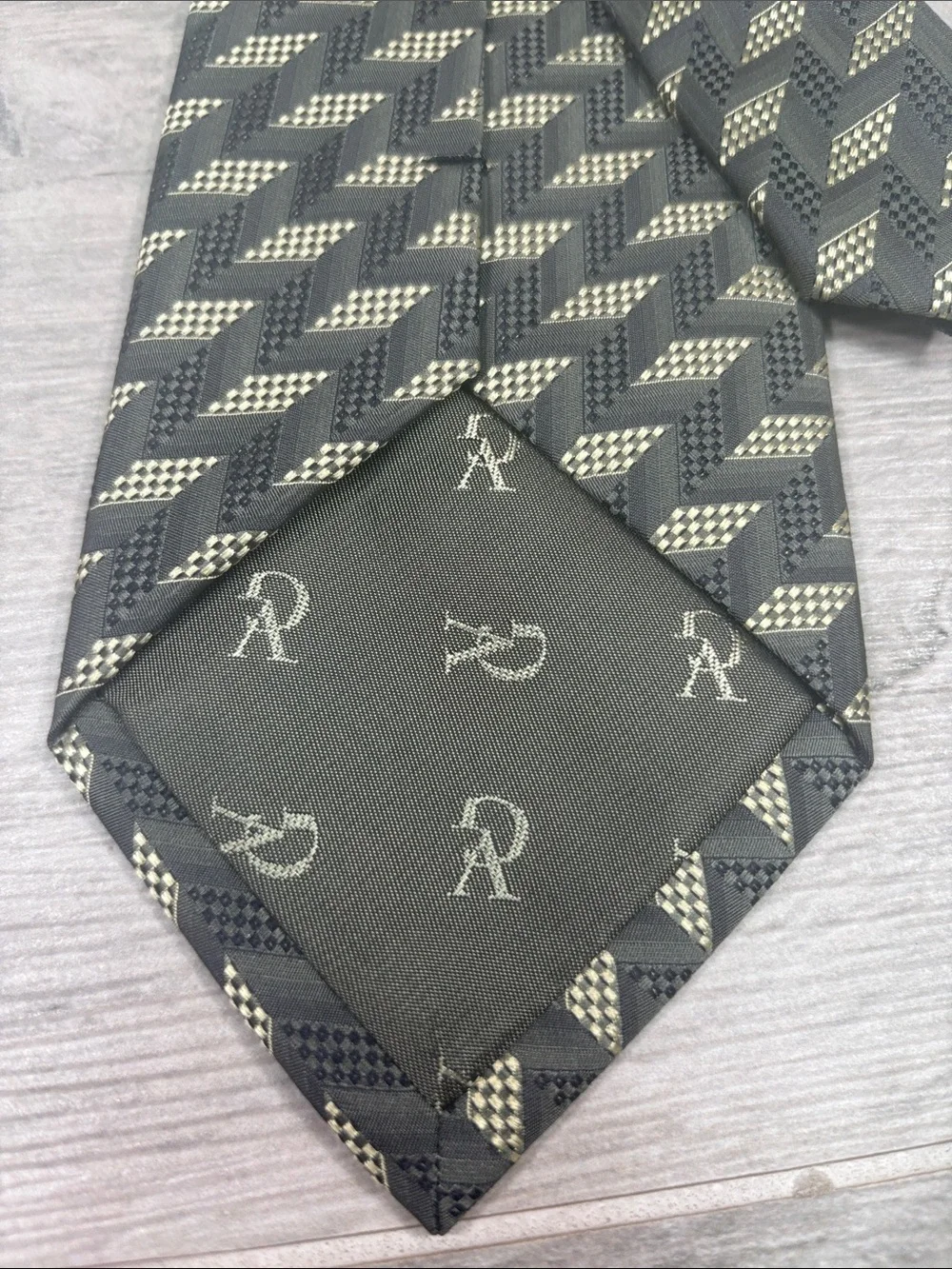 Valerio Garati Silk Tie Geometric 3D Optical Illusion Gray Khaki Gold Handmade